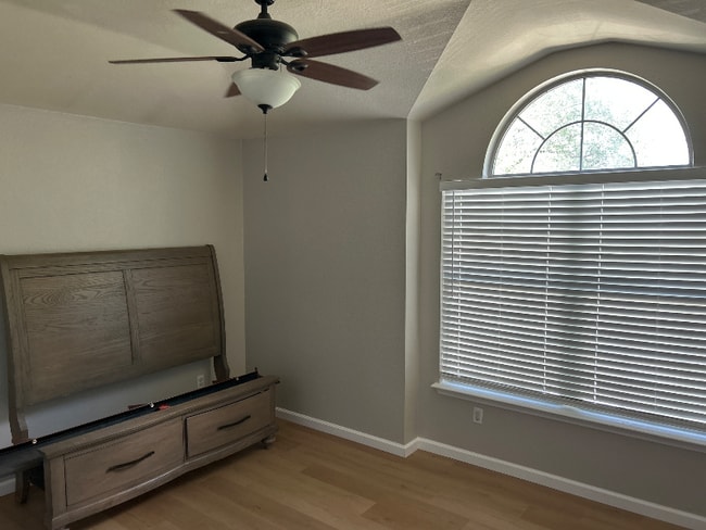 property at 1225 Darless Dr