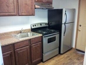 RentFrostburg Apartments - 84 Bowery St in Frostburg, MD - Foto de edificio - Building Photo