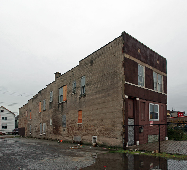 4005 S Main St in East Chicago, IN - Building Photo