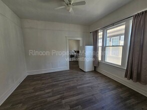 127 S B St in Oxnard, CA - Building Photo - Building Photo