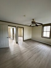 4448 Orefield Rd, Unit Unit B in Orefield, PA - Foto de edificio - Building Photo