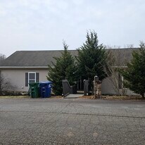 21 Little Oak Rd in Leicester, NC - Building Photo