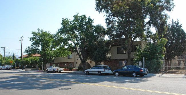 Villa Castaic in Castaic, CA - Foto de edificio - Building Photo