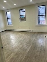 356 WESTSIDE Ave in Jersey City, NJ - Building Photo - Building Photo