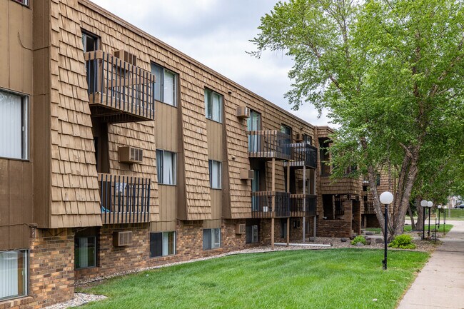 Legacy Village Apartments in Sioux Falls, SD - Building Photo - Building Photo
