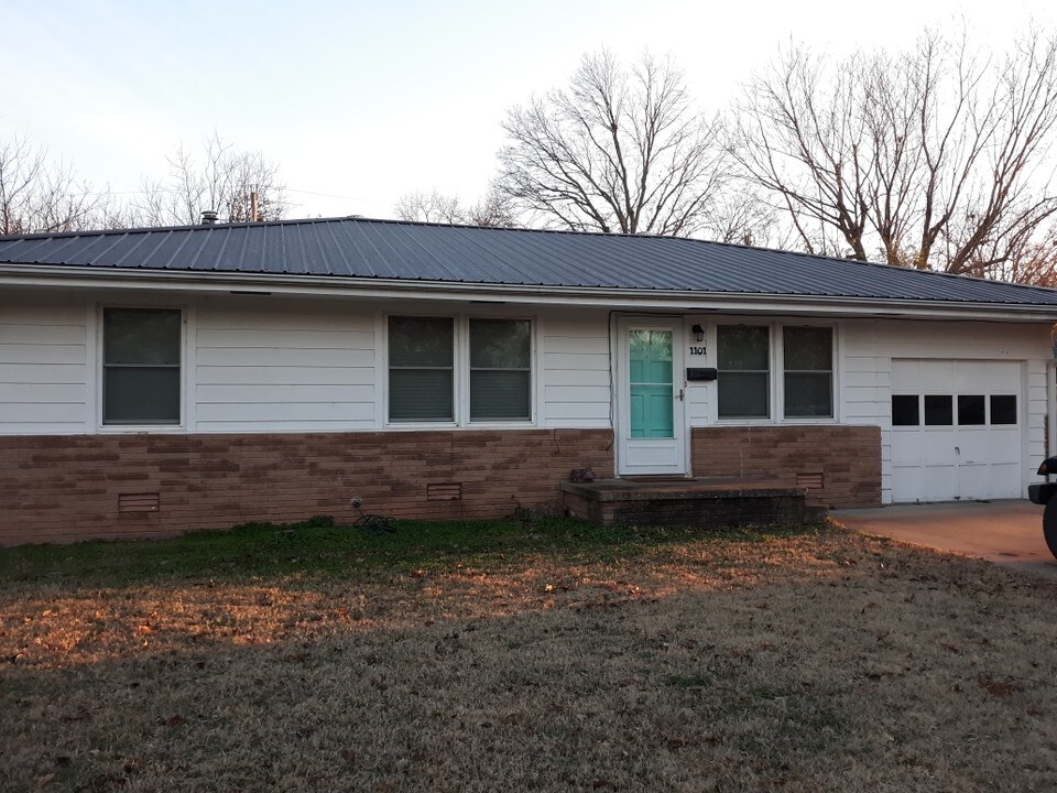 1101 E 4th Ave in Stillwater, OK - Building Photo