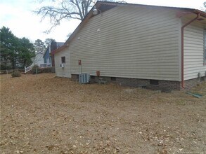 103 Alexander Ln in Spring Lake, NC - Building Photo - Building Photo