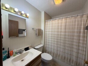 145 Sugar Creek Ln in North Liberty, IA - Building Photo - Building Photo