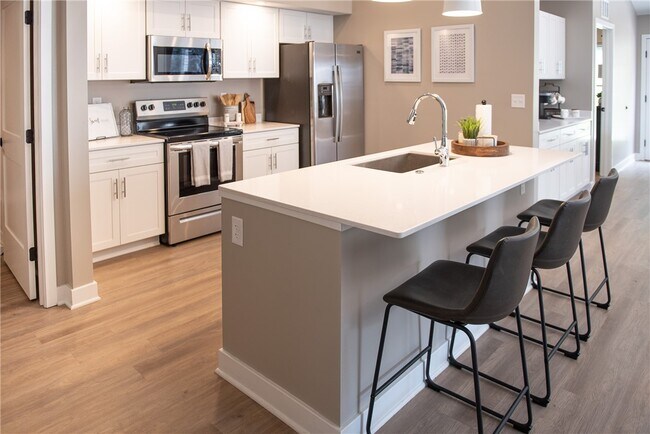 553 Championship Dr in Victor, NY - Building Photo - Building Photo
