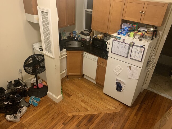 1193 Commonwealth Ave, Unit 17 in Boston, MA - Building Photo - Building Photo