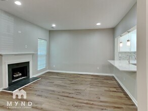 404 Wedgewood Way in Atlanta, GA - Building Photo - Building Photo
