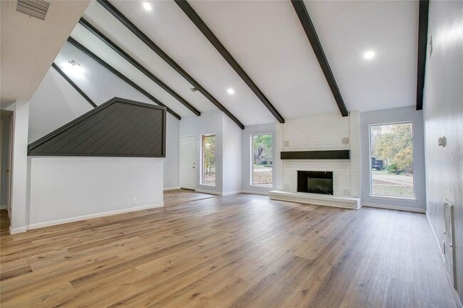 property at 605 Jeff Davis Ct