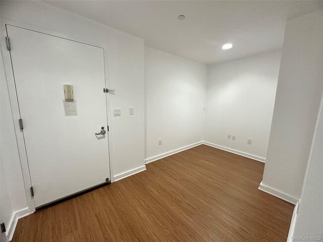 40-26 College Point Blvd in Queens, NY - Building Photo - Building Photo