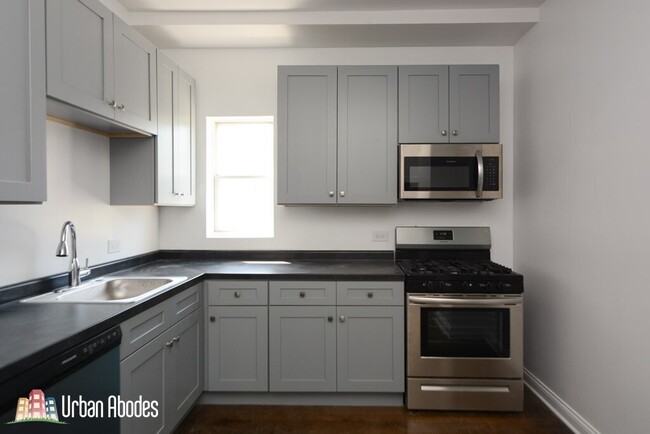 1938 N Drake Ave, Unit A03C in Chicago, IL - Foto de edificio - Building Photo