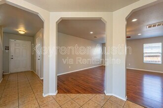 13512 Lismore Ln in Pflugerville, TX - Building Photo - Building Photo