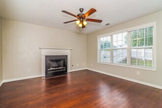 391 Greystone Pkwy in Hiram, GA - Building Photo - Building Photo