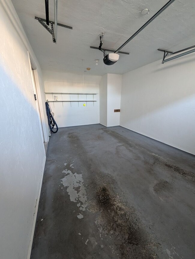 67 N Quinsigamond Ave in Shrewsbury, MA - Foto de edificio - Building Photo