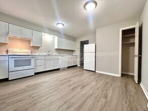 2235 29th St SW in Wyoming, MI - Building Photo - Building Photo