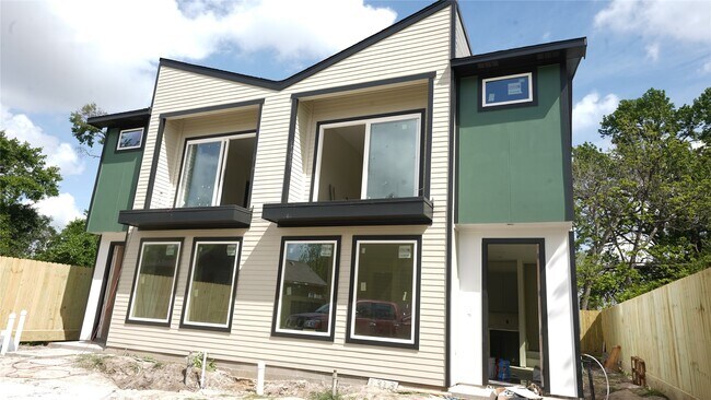 1315 Knight St in Houston, TX - Building Photo - Building Photo