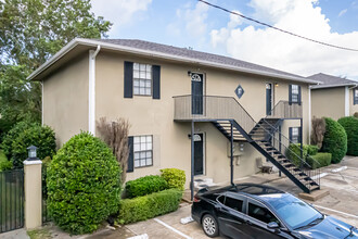 Waters Mark Apartment Homes in Gulfport, MS - Foto de edificio - Building Photo