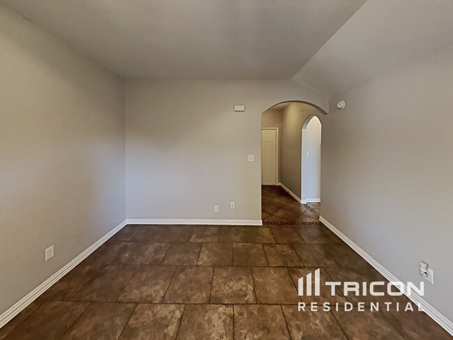 12428 Hunters Mill Trail in Burleson, TX - Building Photo - Building Photo