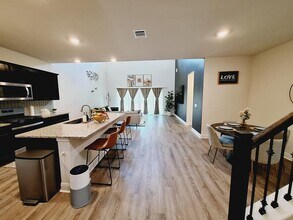 18012 Trieste Dr in Pflugerville, TX - Building Photo - Building Photo