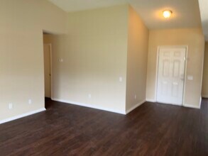 11106 3rd Ave E in Bradenton, FL - Foto de edificio - Building Photo