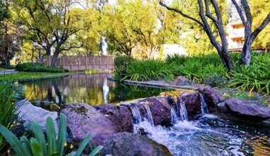 350 N Civic Dr in Walnut Creek, CA - Building Photo - Building Photo