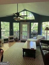 515 Cypress Pointe St in Alpharetta, GA - Foto de edificio - Building Photo