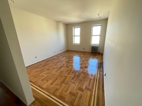 2310 Kingsbridge Ave in Bronx, NY - Building Photo - Building Photo