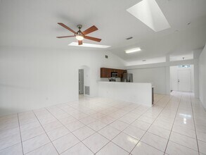 949 SE Bywood Ave in Port St. Lucie, FL - Building Photo - Building Photo