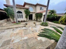 224 Cll De Madrid in Redondo Beach, CA - Building Photo