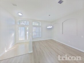 4220 Fleewell Ct in Valrico, FL - Building Photo - Building Photo