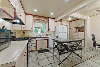535 S Temple St in Mesa, AZ - Building Photo - Building Photo