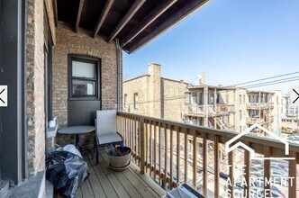 3943 N Janssen Ave in Chicago, IL - Foto de edificio - Building Photo