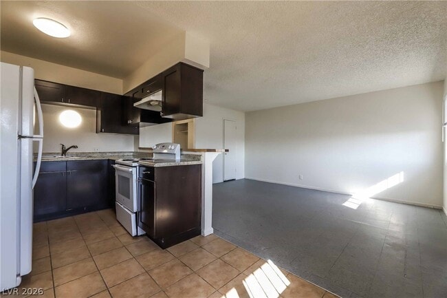 1404 E Mesquite Ave in Las Vegas, NV - Building Photo - Building Photo