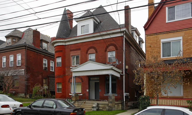 225 Stratford Ave in Pittsburgh, PA - Foto de edificio - Building Photo