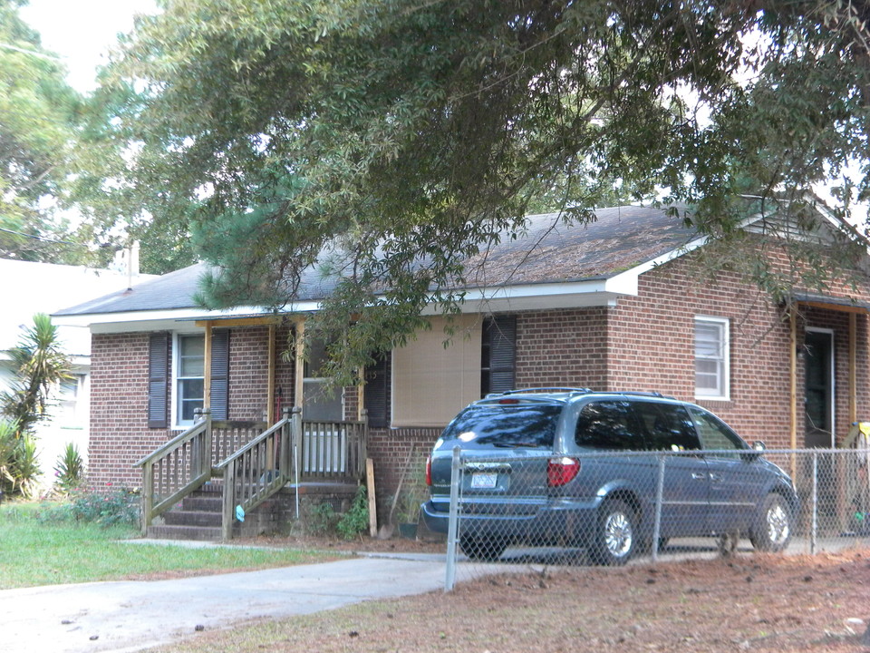 415 Lane St in Wilson, NC - Foto de edificio