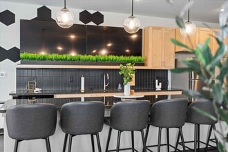 Michigan Street Commons in Milwaukee, WI - Building Photo - Building Photo