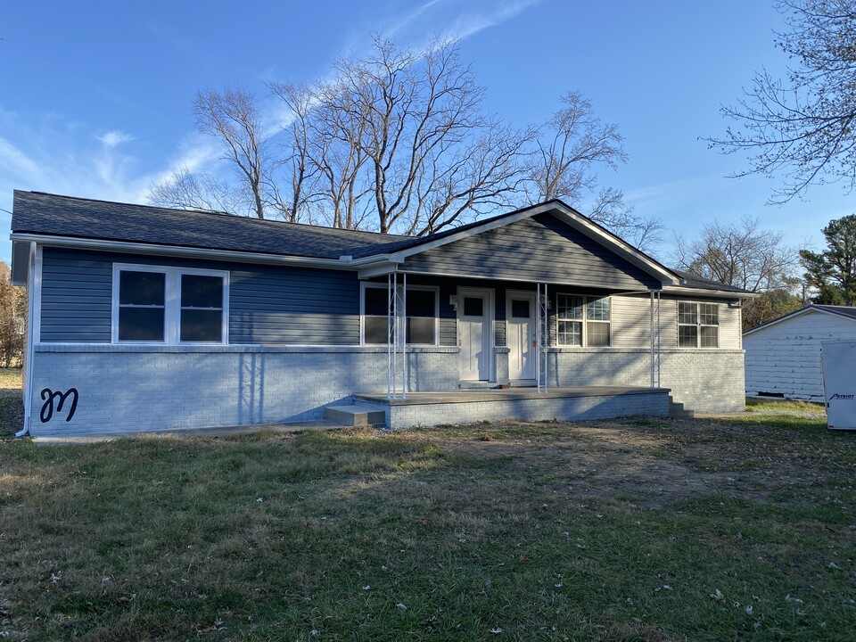 1210 Mountain View Dr, Unit 1208 Mountain View Road in Cookeville, TN - Building Photo