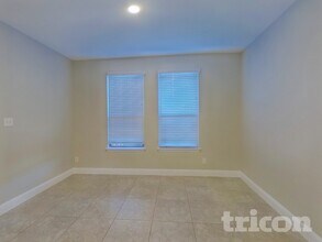 5301 Runnymede Ct in Arlington, TX - Foto de edificio - Building Photo