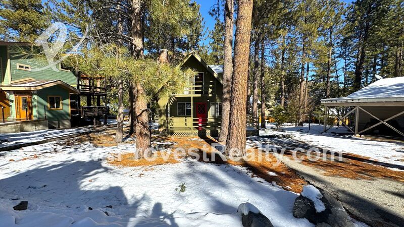 5776 Heath Creek Dr in Wrightwood, CA - Building Photo