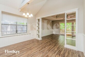 704 Creek Tree Dr in Desoto, TX - Building Photo - Building Photo