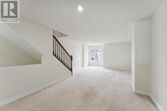 634 Chapman Mills Dr in Ottawa, ON - Building Photo - Building Photo