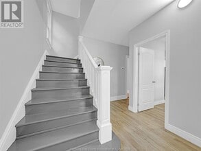 353 Indian Rd in Windsor, ON - Building Photo - Building Photo