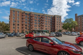 Cooperative Building in Jamaica, NY - Building Photo - Building Photo