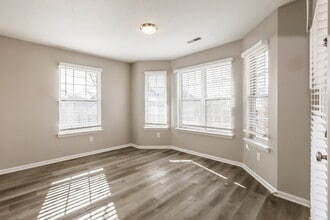 7266 Plantation Ln, Unit 3 in Avon, IN - Foto de edificio - Building Photo