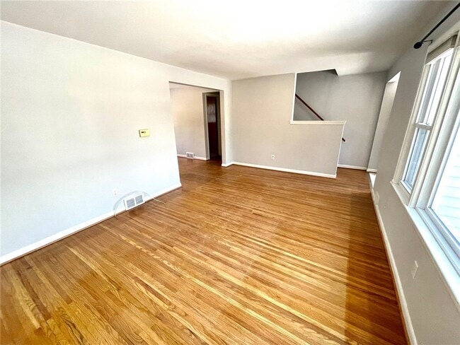 property at 129 Roselawn Crescent