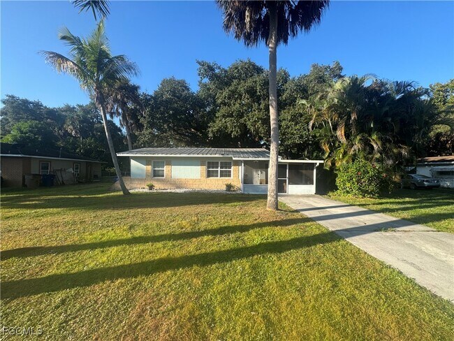 property at 236 Delray Ave