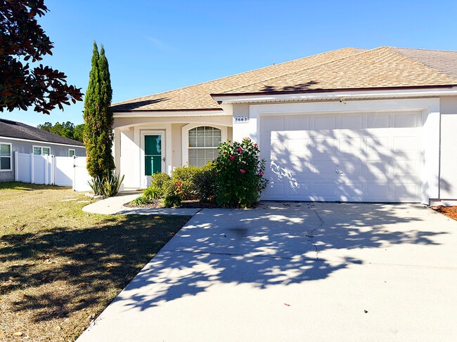 8663 Julia Marie Cir in Jacksonville, FL - Building Photo - Building Photo